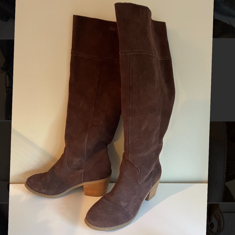 BDG Brown Suede Boot